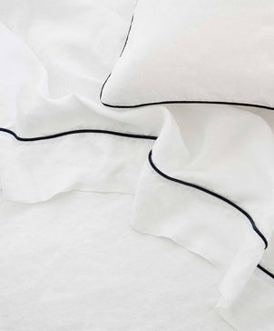 files/16-Flat-Sheet-Piped-White.jpg