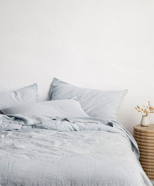 files/17-Duvet-Cover-Set-Pulled-Back-Sky_284b70cb-25d9-421d-93eb-c1435a954691.jpg