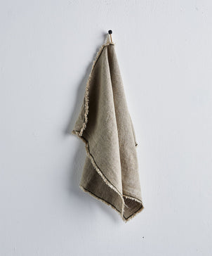 files/CULTIVER-Kitchen-Towels-Pine-01_bb4fbbe7-1533-4a22-92ab-e25a589f169a.jpg