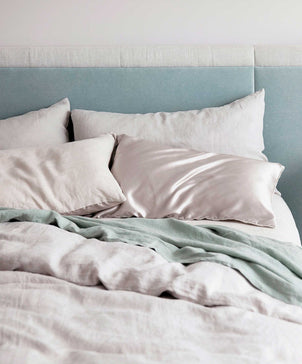 files/Duvet-Smoke-04_05a884c3-00f4-40a2-979d-e40e0027a342.jpg