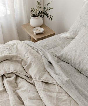 files/Quilted-Bedcover-Natural-05.jpg