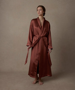 files/Silk-Robe-Cinnabar-01.jpg