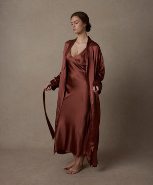 files/Silk-Robe-Cinnabar-07.jpg