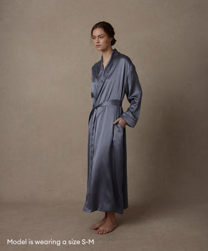 files/Silk-Robe-Steel-Blue-02.jpg