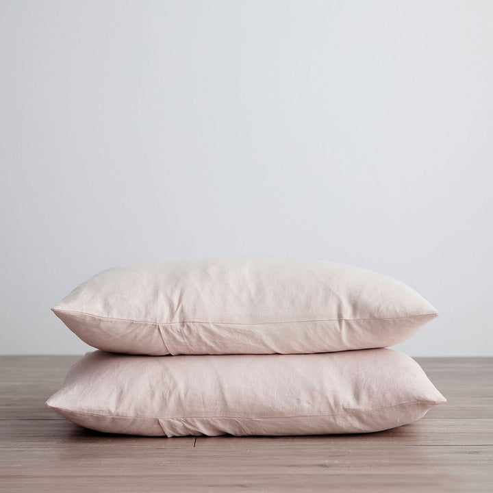 Stack of 2 Linen Pillowcases in Blush