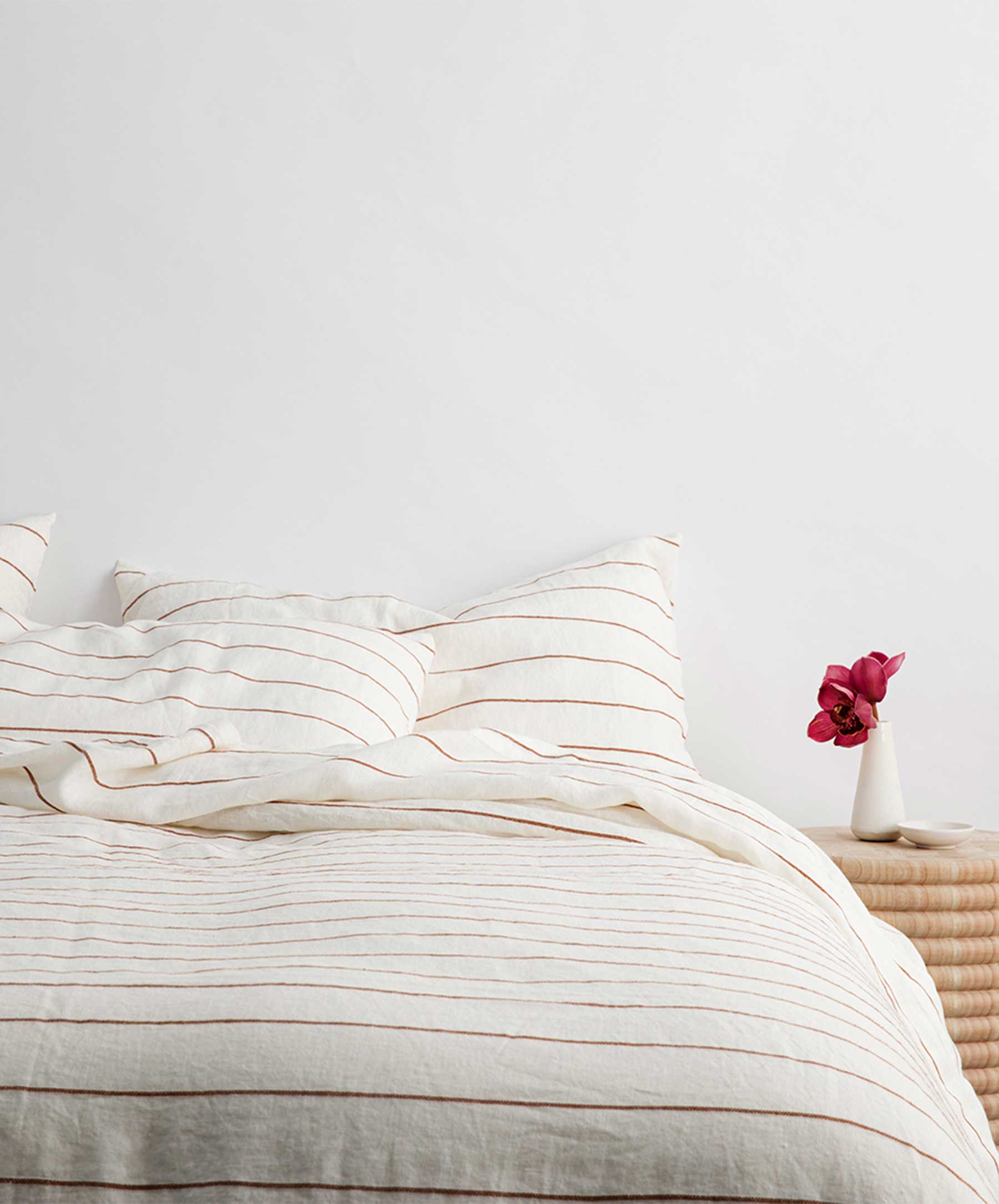 Linen Sheet Set with Pillowcases - Thumbnail 3
