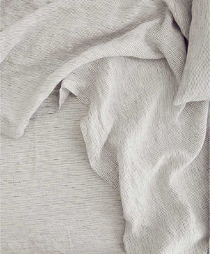 files/13-Flat-Sheet-Pinstripe_4277a3e8-65ff-4b4b-ad15-3228db25a840.jpg