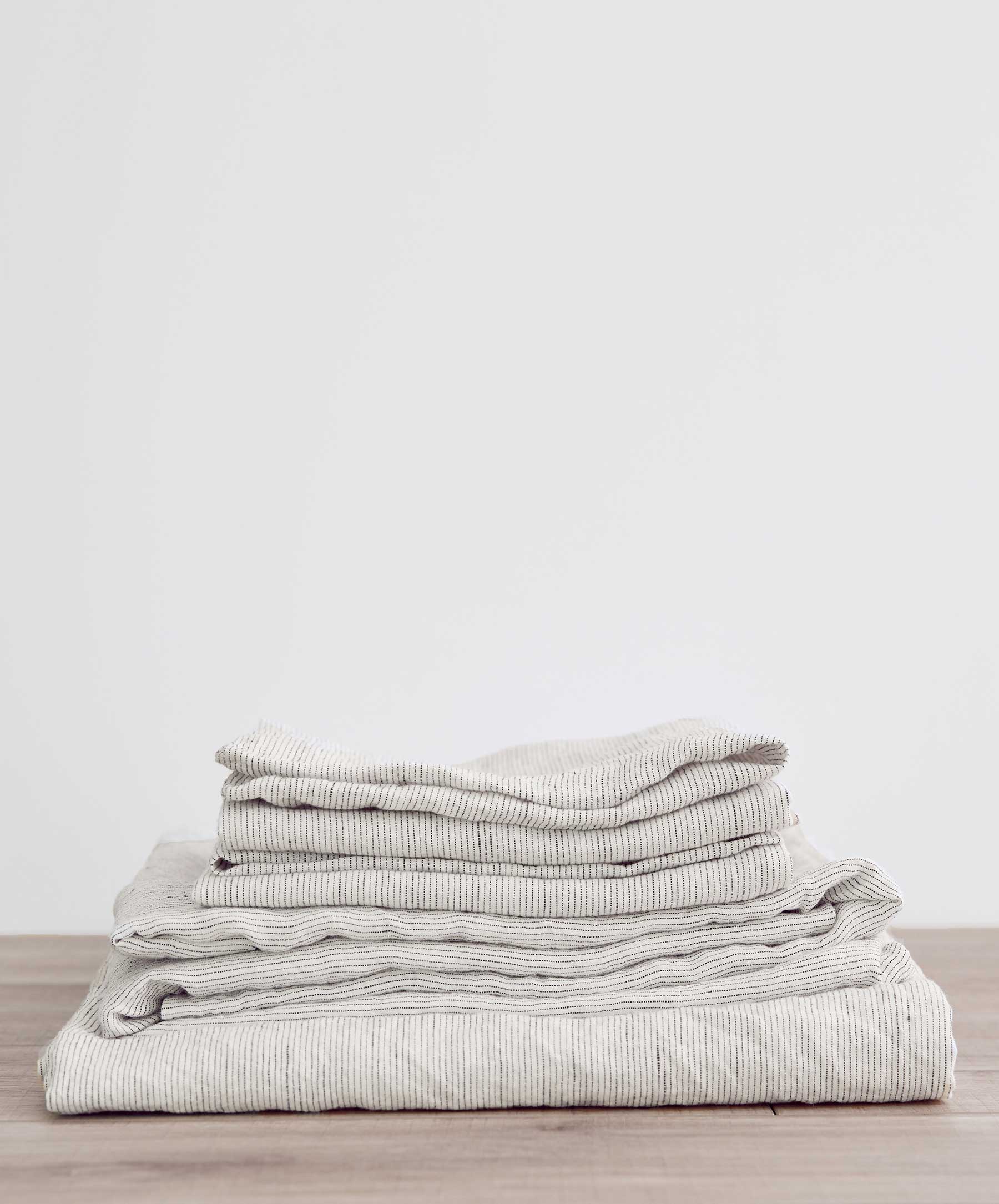 Linen Sheet Set With Pillowcases - Pinstripe (King)