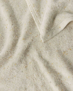 files/19-Speckle-Towel-Closeup_90737b67-34f0-4bbc-97aa-e371f33af8e2.jpg