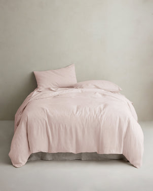 files/Copy_of_Duvet_Set_BLUSH_Styled_on_Bed_3.jpg