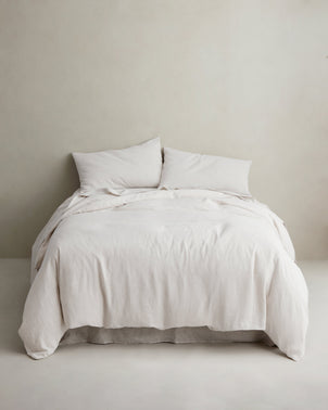 files/Copy_of_Duvet_Set_SMOKE_Styled_on_Bed_2.jpg
