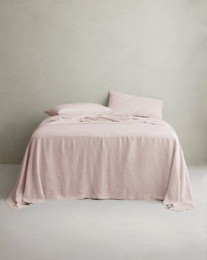 files/Copy_of_Sheet_Set_BLUSH_on_Bed_2.jpg