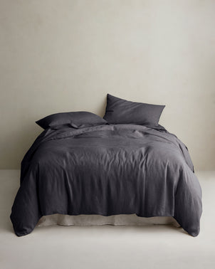 files/Duvet_Set_SLATE_Styled_on_Bed.jpg