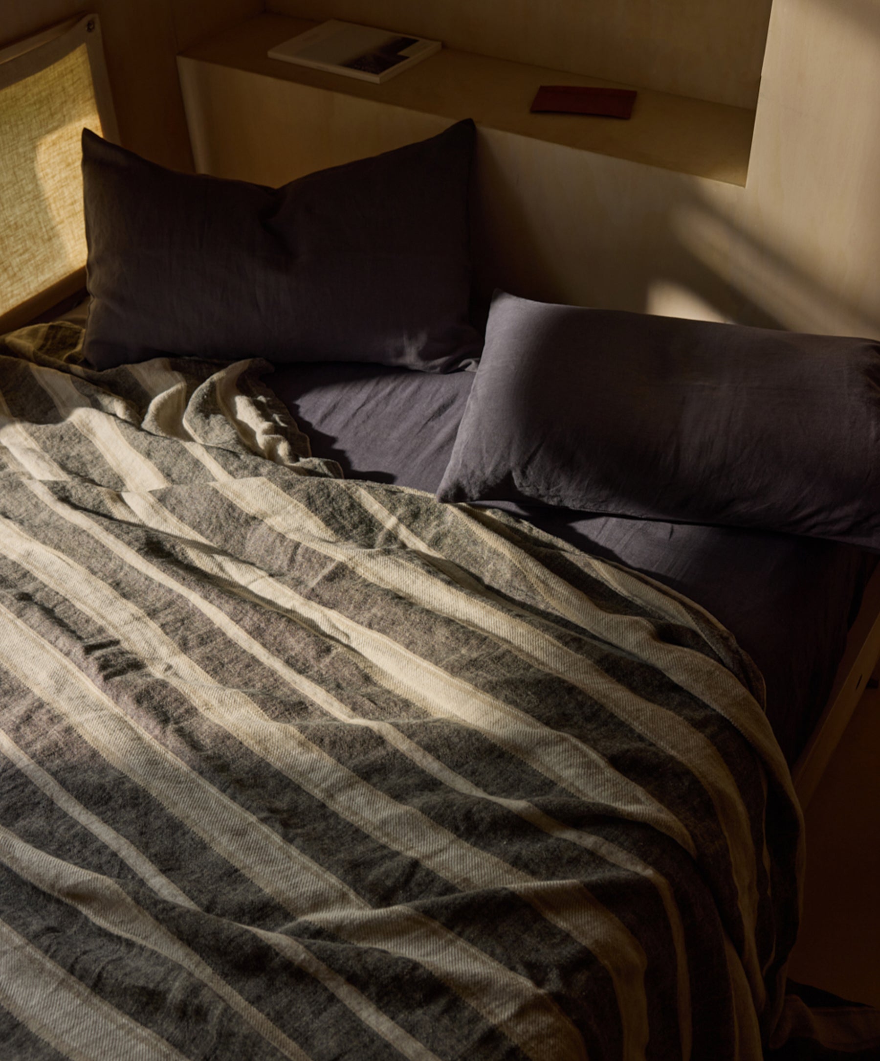 Mira Linen Bedcover - Enzo | CULTIVER - USA