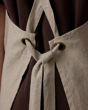 files/Jude-Apron-Nautral-04_cc26ea3f-59de-4082-bcfd-53f0854b24de.jpg
