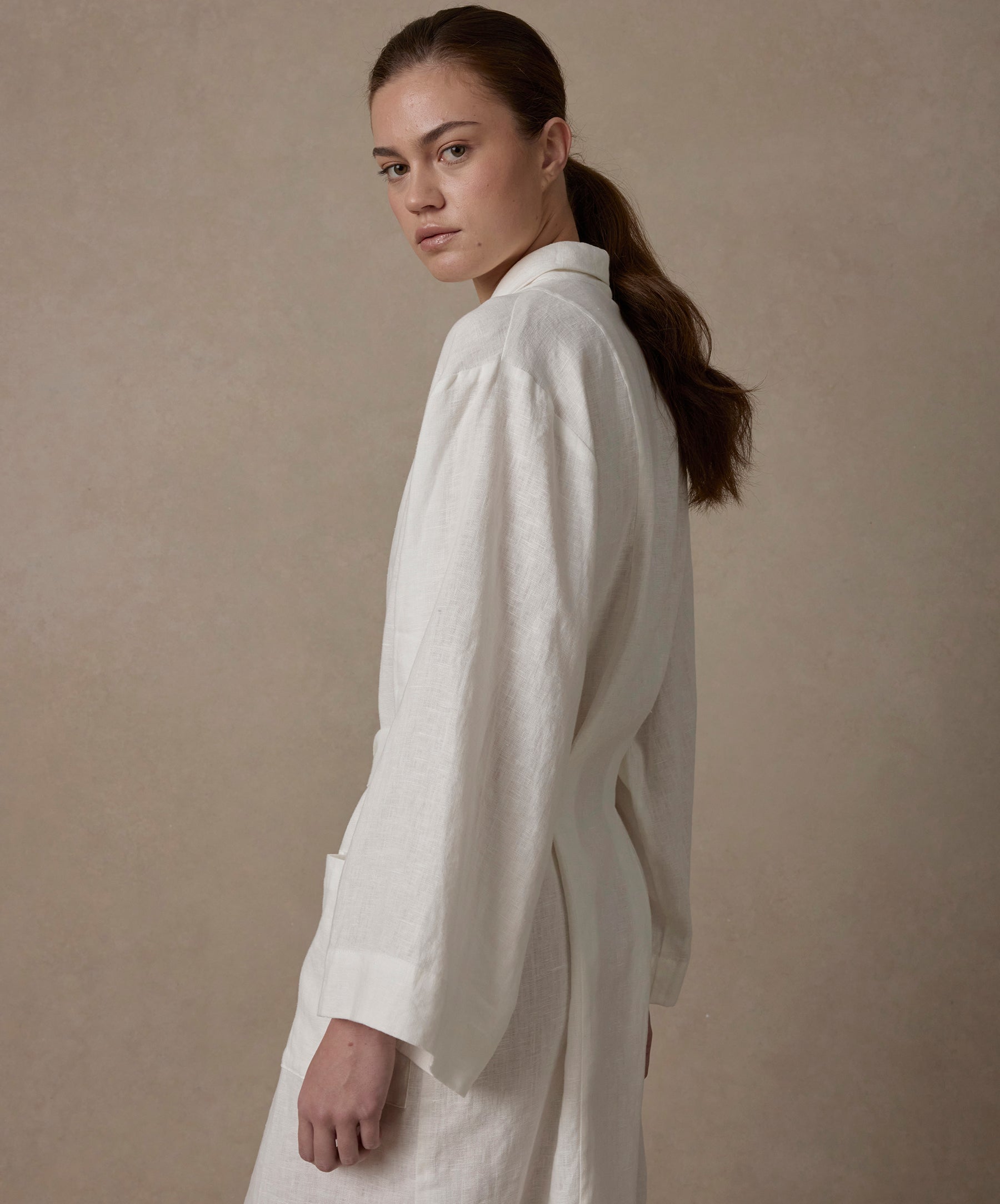Linen Robe Edition II - Ivory | CULTIVER - USA