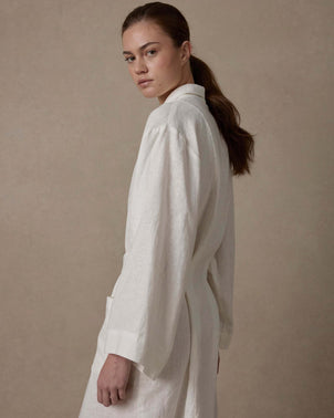files/Linen-Robe-Ivory-Midi-02_5a139b9a-ddc4-4a9d-bbaf-ccc5e5aae627.jpg