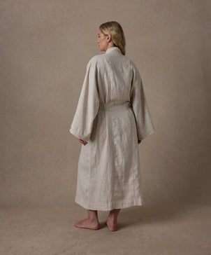 files/Linen-Robe-Natural-Full-09_7c2564c1-26cd-4b3b-aa13-4e5a98ff7014.jpg