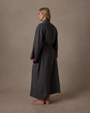 files/Linen-Robe-Slate-Full-07_ecccb2b2-0928-482a-bc08-490e28e6561c.jpg