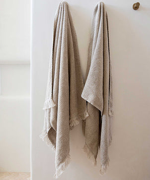files/Linen-Towel-03_00e2954c-b20e-4090-bd99-075b67218be2.jpg