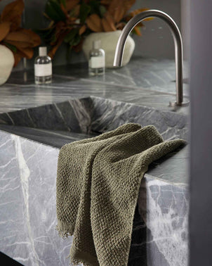 files/Linen-Towel-08_11f22871-7fd6-4b31-bc0f-6b83018a1181.jpg