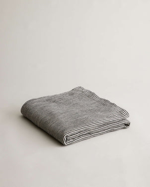 files/MiraEllisStripeBedcoverFolded.jpg