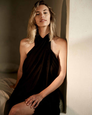 files/Pareo-Black-02_5a59e50f-c709-4472-aca3-9f56d8bbae98.jpg