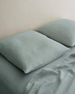 files/PillowcasesEuroSAGEStyledonBed.jpg