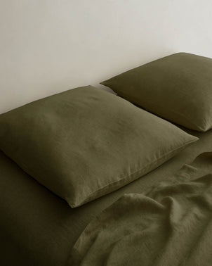 files/Pillowcases_Euro_FOREST_Styled_on_Bed.jpg