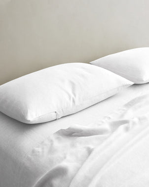 files/Pillowcases_WHITE_Styled_on_Bed.jpg