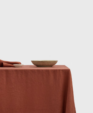 files/Sienna-Tablecloth_9095da93-4997-4cd7-a532-d4f11407e044.jpg
