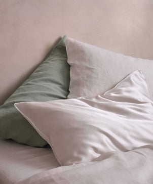 files/Silk-Pillowcase-White-03.jpg