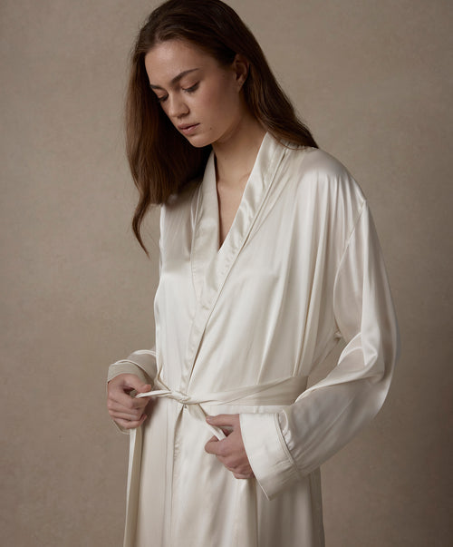 Silk Robe - Ivory | Luxurious 100% Mulberry Silk from CULTIVER - USA