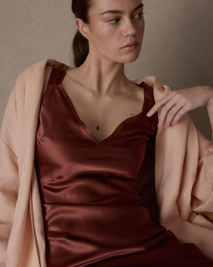 files/Silk-Slip-Cinnabar-05_f26a7fe7-d553-4823-a43d-bdc739c2854a.jpg