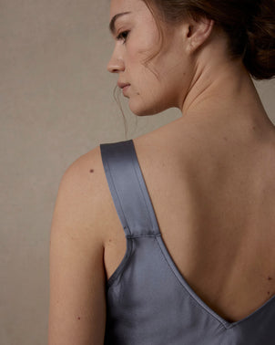 files/Silk-Slip-Steel-Blue-04_58e56662-63e1-4039-aba4-0275ac640c87.jpg