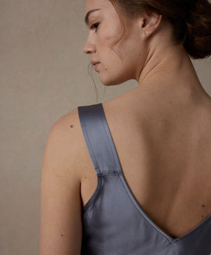 files/Silk-Slip-Steel-Blue-04_5970ba20-22b2-409d-8a8c-444d42944f75.jpg