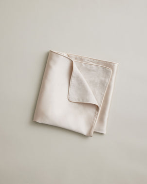 files/SilkLinenFlipPillowcaseNaturalFoldedOverhead.jpg