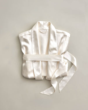 files/SilkRobeIvoryFolded.jpg