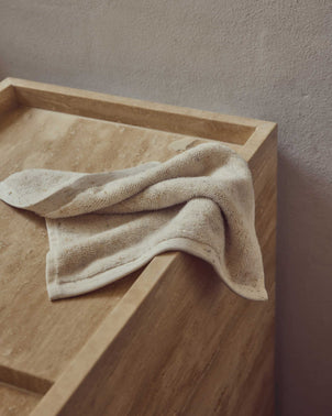 files/Speckle-Hand-Towel_a3f518a3-1c44-47a9-bcf6-1e86227fbe8e.jpg