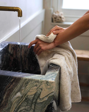 files/Speckle-Towel-05_db94ba92-a4b6-4b49-b537-46e82ecf3d30.jpg