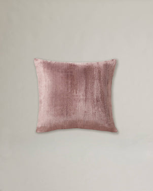 Velvet square cushion cover in dusky pink from CULTIVER, featuring soft fabric and modern design for cozy home decor.