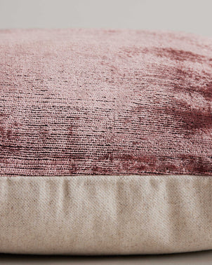 files/Talik_Cushion_Cover_Detail_Duck.jpg