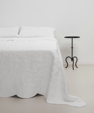 files/White_Willow_bed_web.jpg