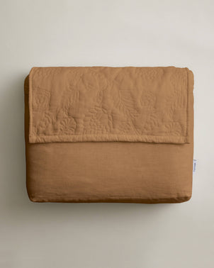 files/WillowEmbroideredQuiltNUTMEGCover.jpg