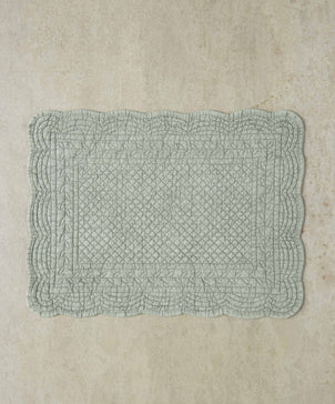files/scallop_placemat_flatlay_sage_web.jpg