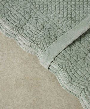 files/scallop_placemat_set_sage_web.jpg