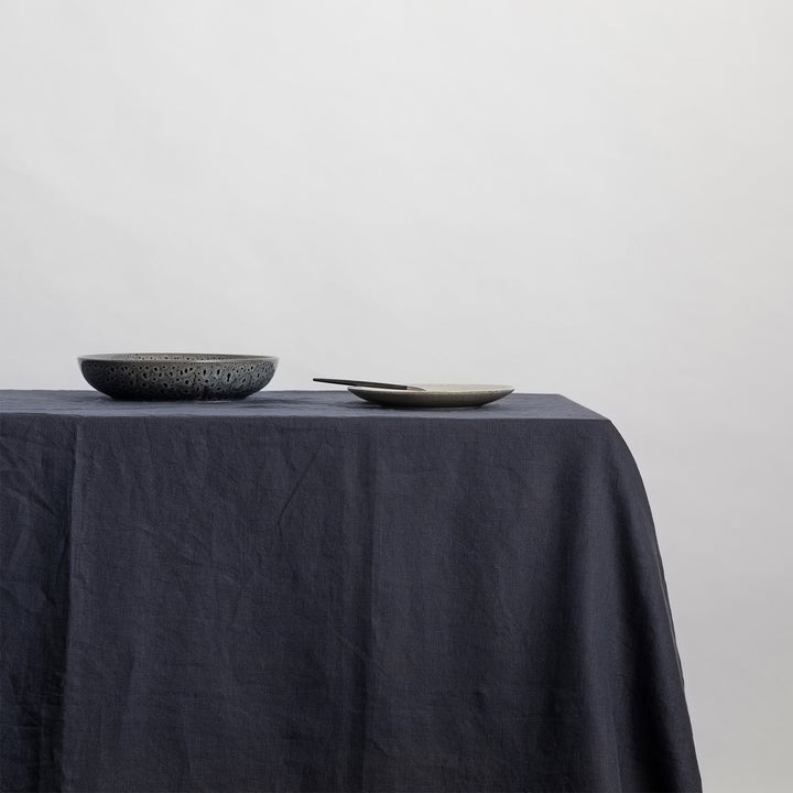 Linen tablecloth in Navy