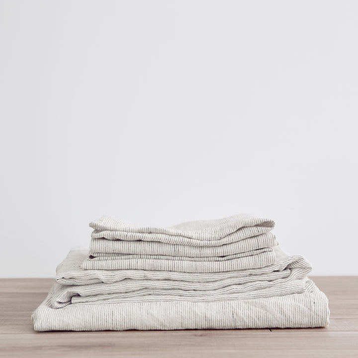 Linen Sheet Set With Pillowcases - Pinstripe