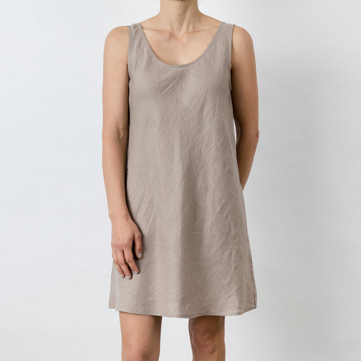 PATTERN REVIEW: FS Hana Midi Dress in Midweight Linen – the thread