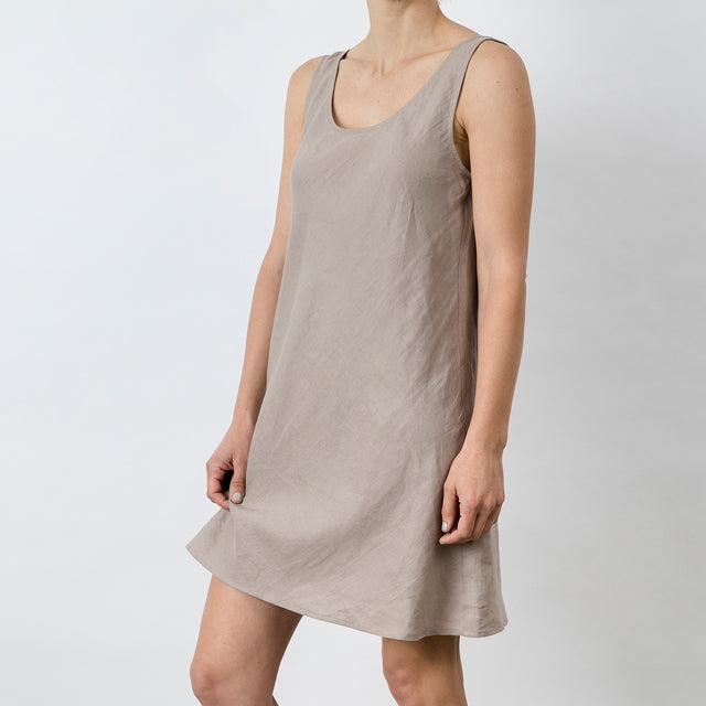 Hana Linen Dress in Clay on model.